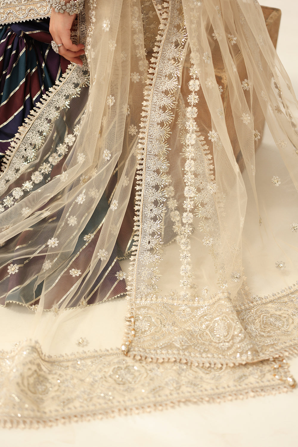 Baroque - EMBROIDERED NET - UF-4183