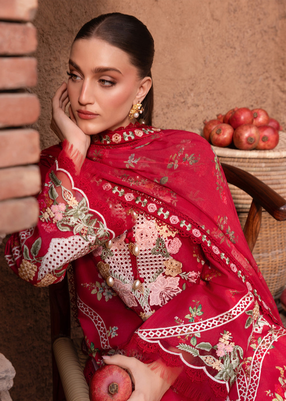 Saira Shakira-ROSE-6-A
