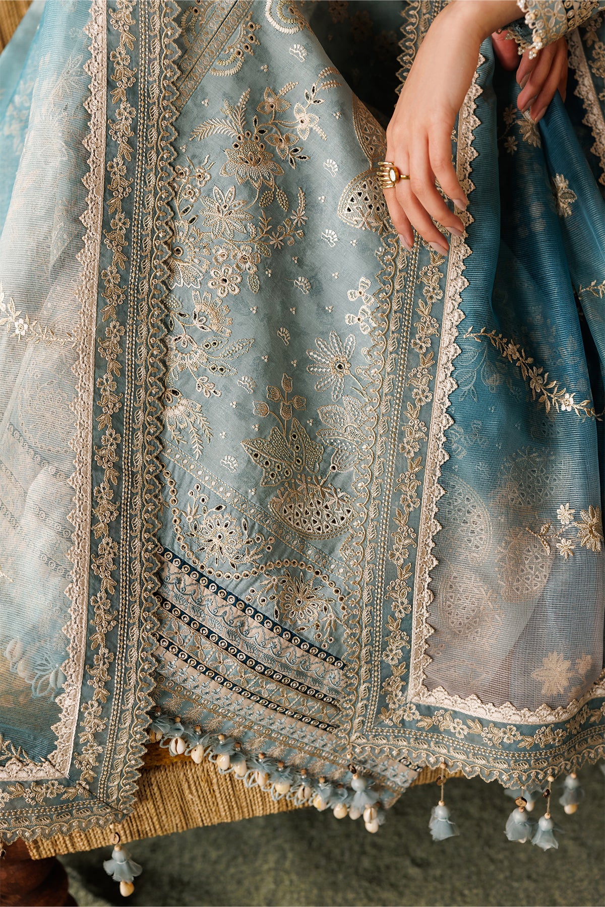 Baroque-EMBROIDERED LAWN EL26-D01