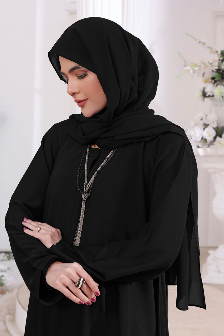 TGM - Omaima Black