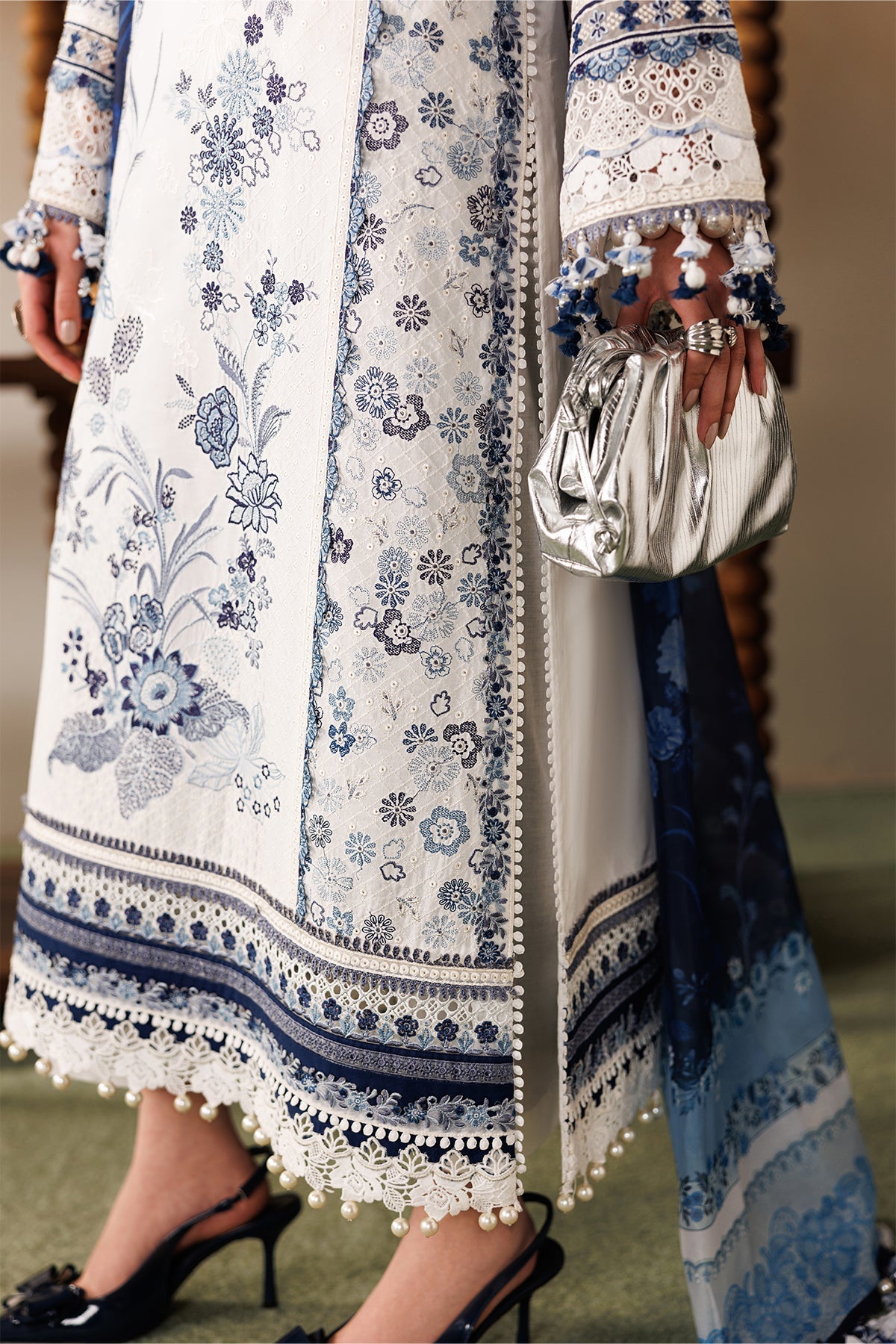 Baroque-EMBROIDERED LAWN EL26-D06