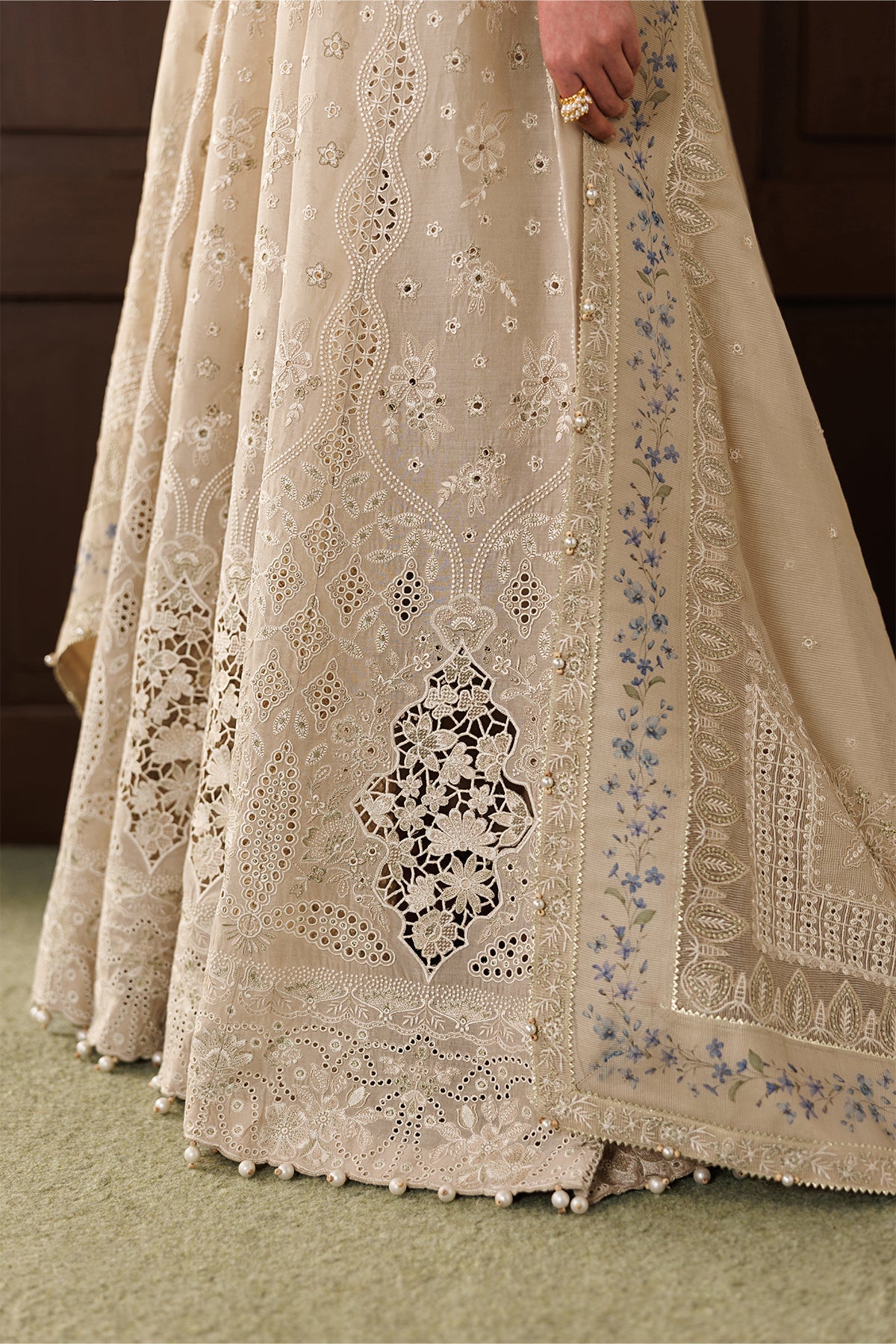 Baroque-EMBROIDERED LAWN EL26-D03