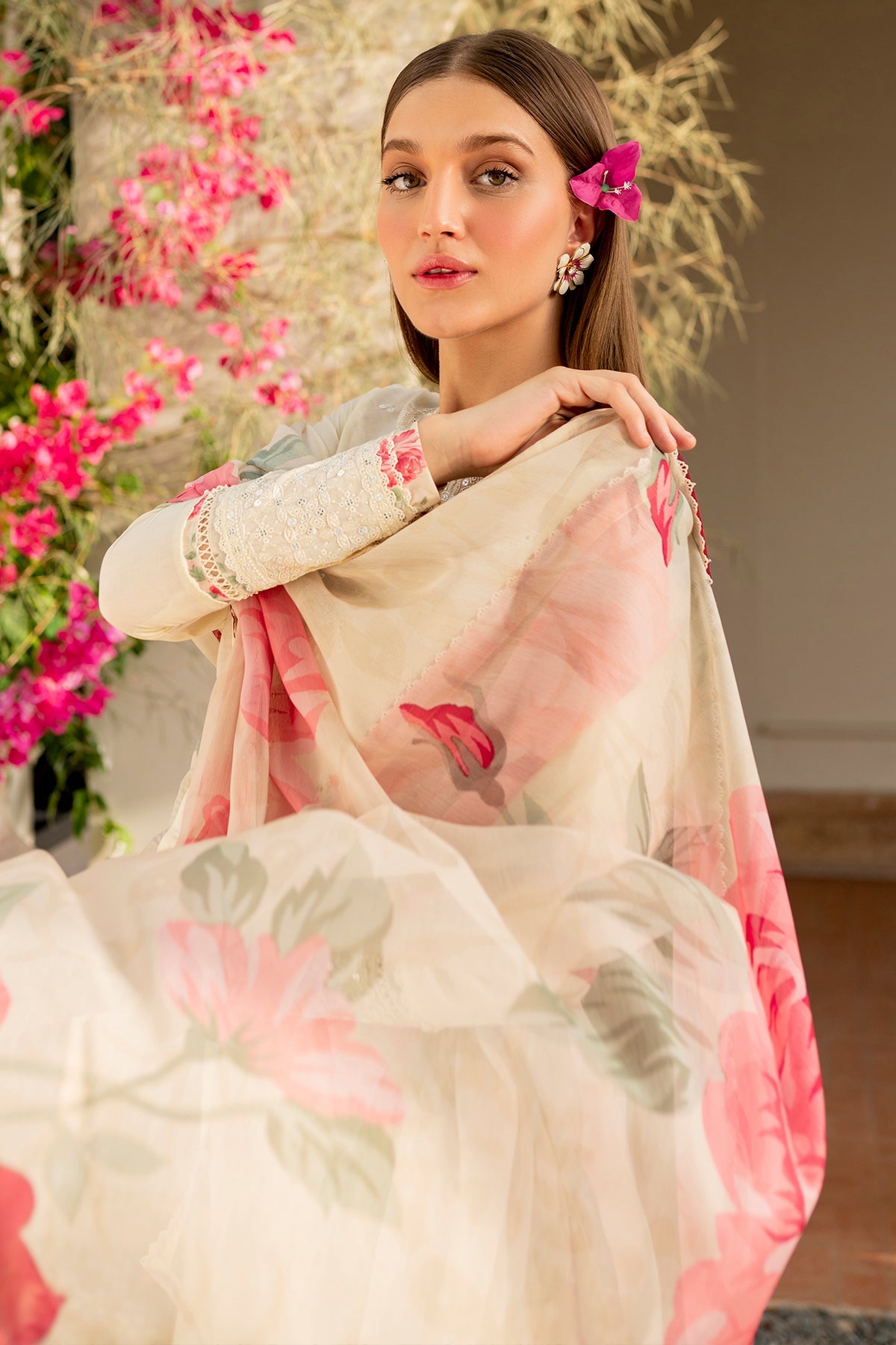 Jazmin - EMBROIDERED LAWN USE - 9050