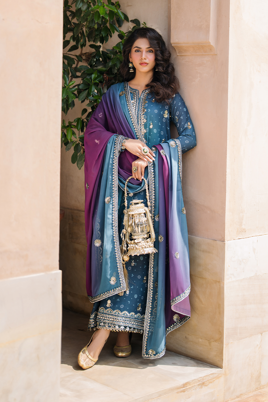 Iznik - UE-335 Embroidered Chiffon