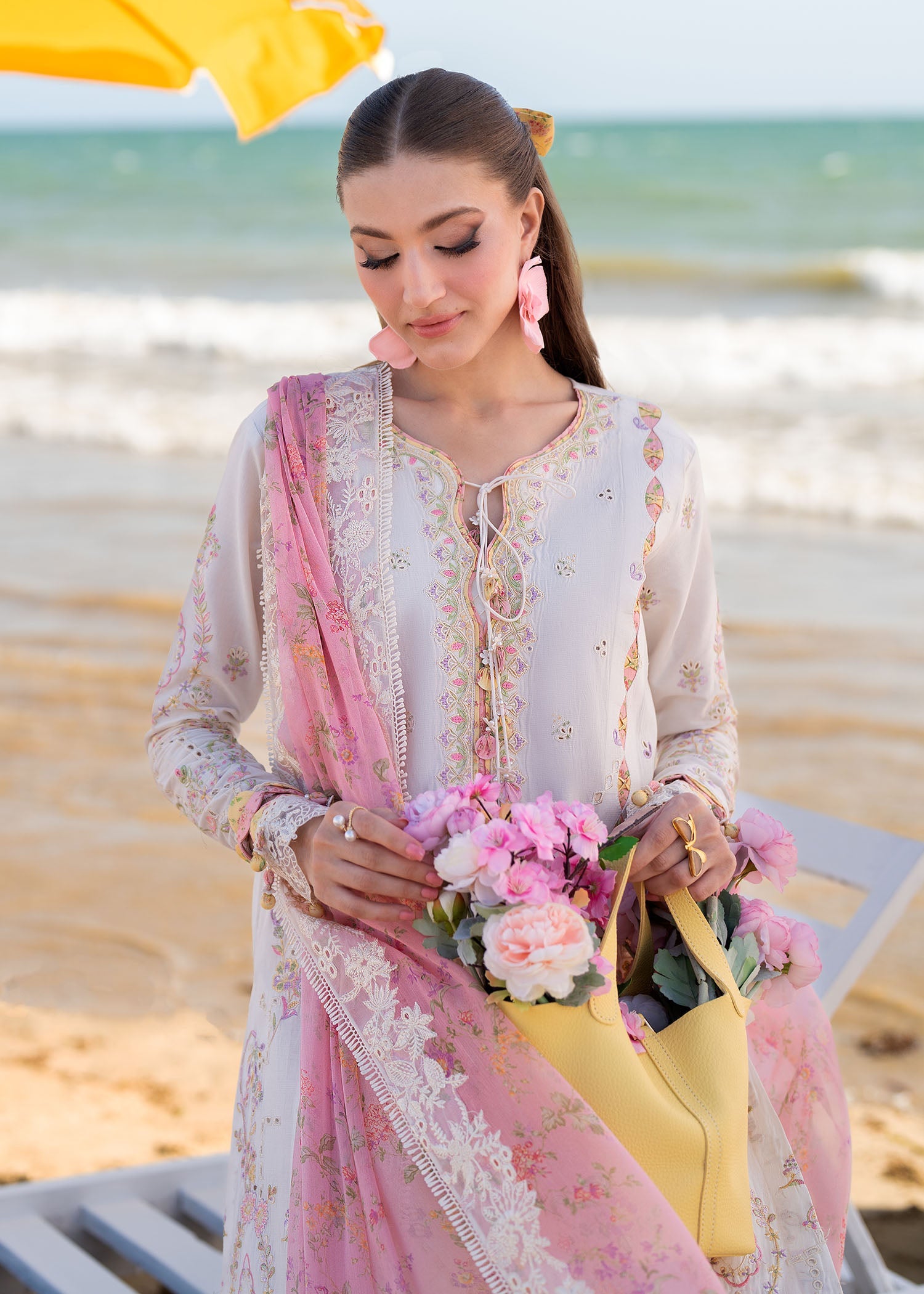 Kanwal Malik - Luna