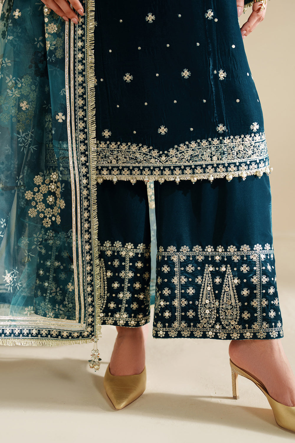 Jazmin - Embroidered Velvet Formal VVF D-2