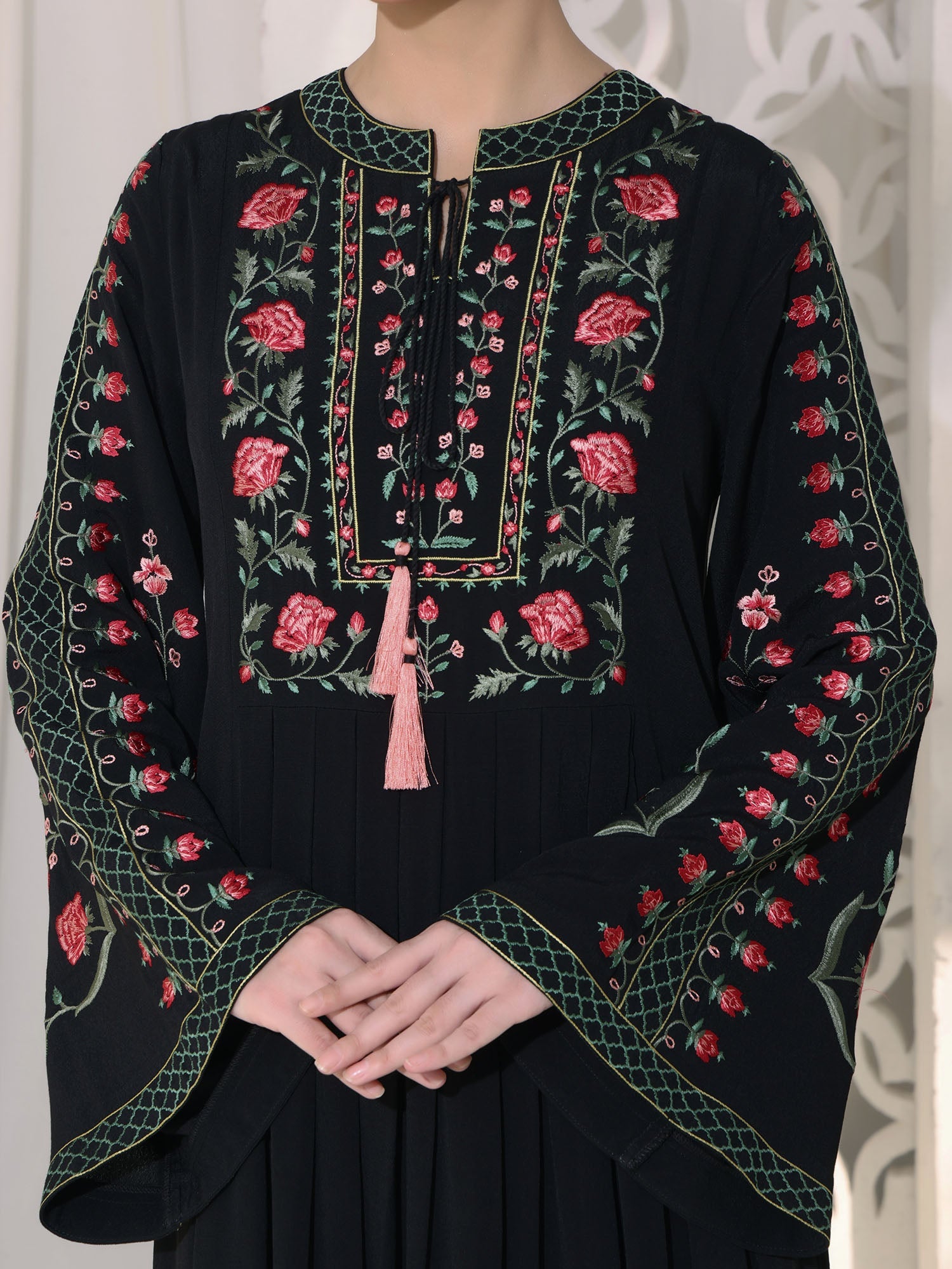 Spinzar Store - Abaya Nur Jahan Black
