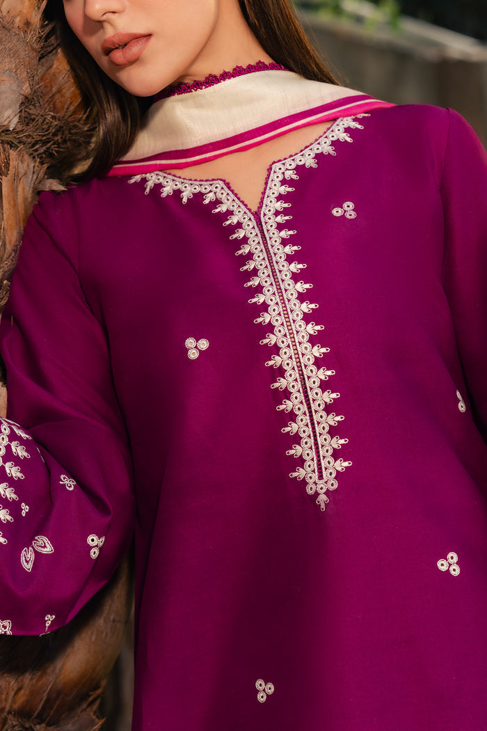 Jazmin - Embroidered lawn use - 9371