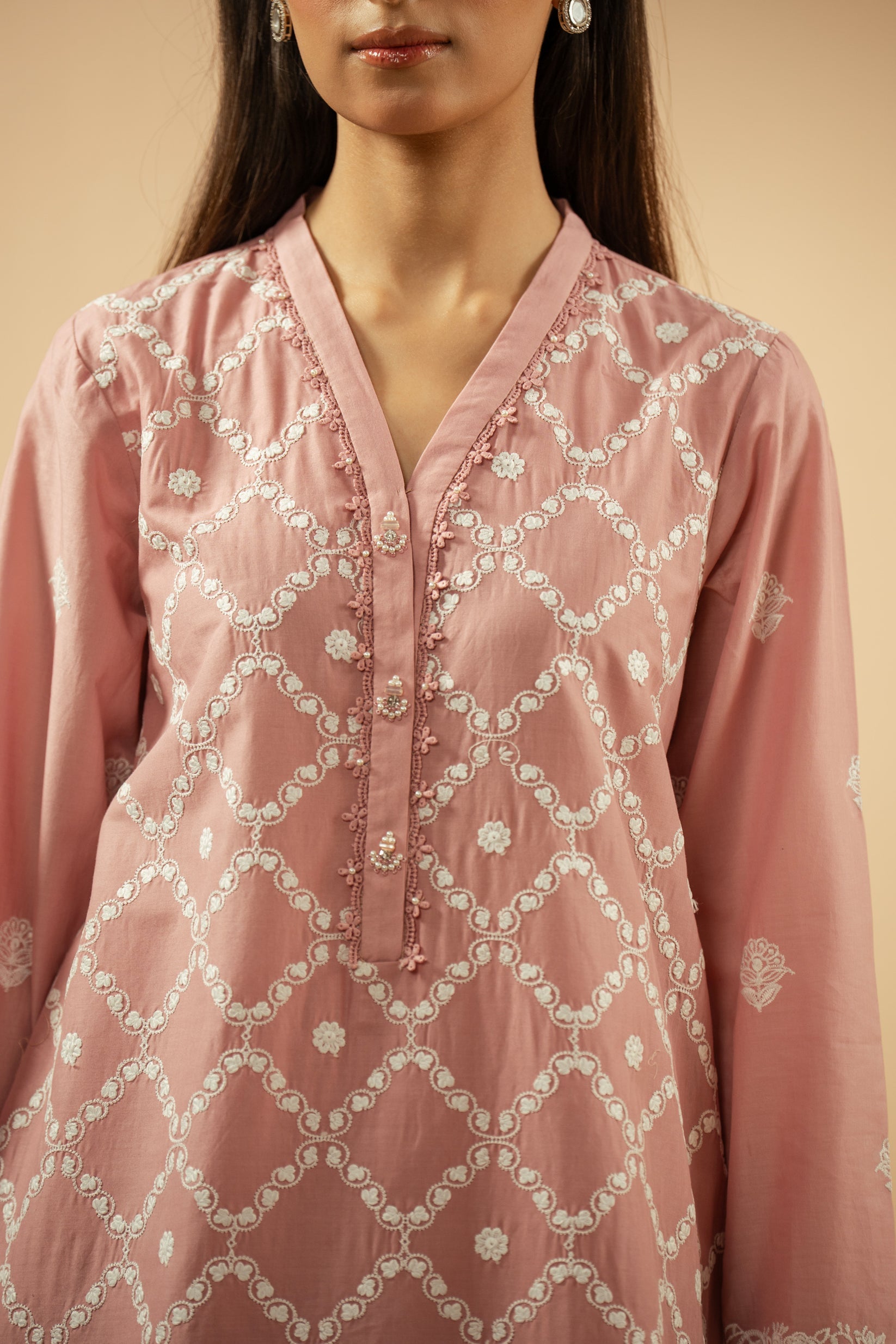 Zeen-EMBROIDERED CHIKANKARI 01