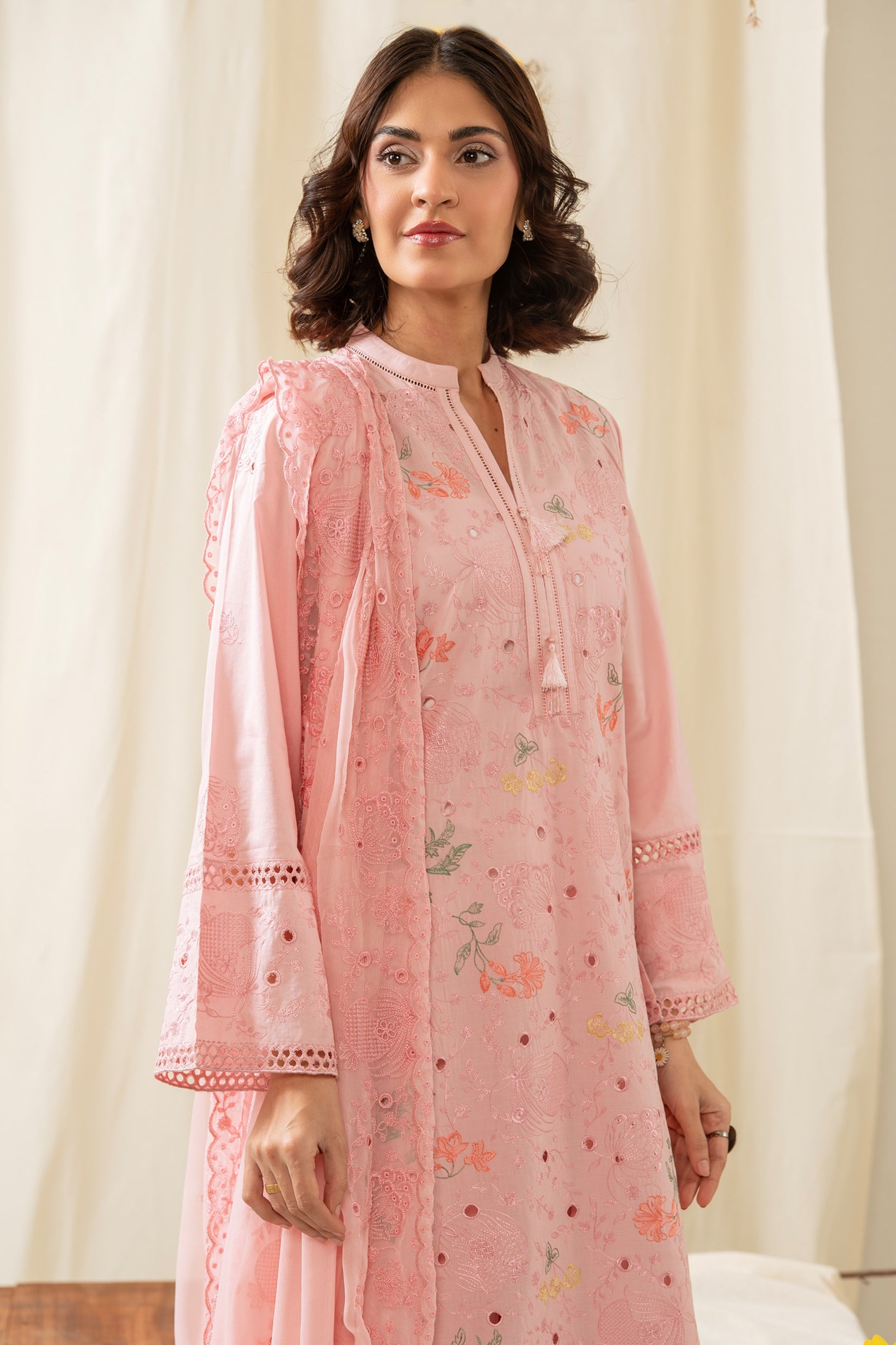 Zeen-EMBROIDERED CAMBRIC 08