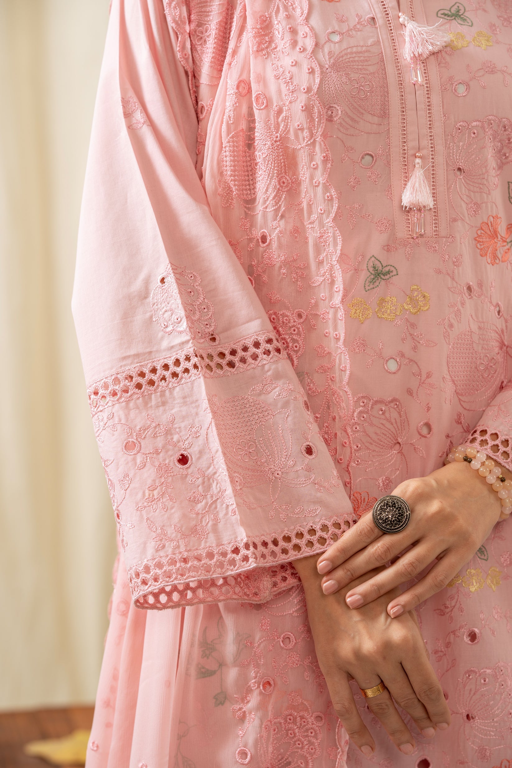 Zeen-EMBROIDERED CAMBRIC 08