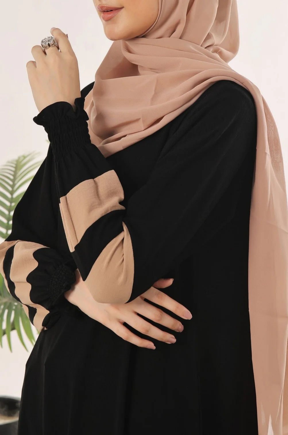 Faryal - SaviiFashion.com
