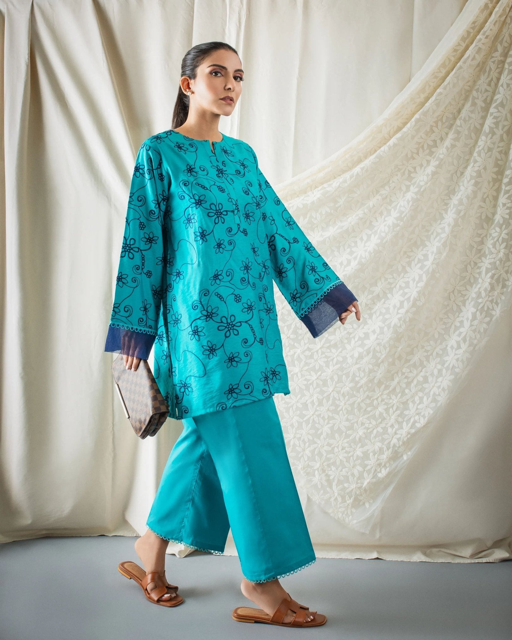 Raana - SaviiFashion.com