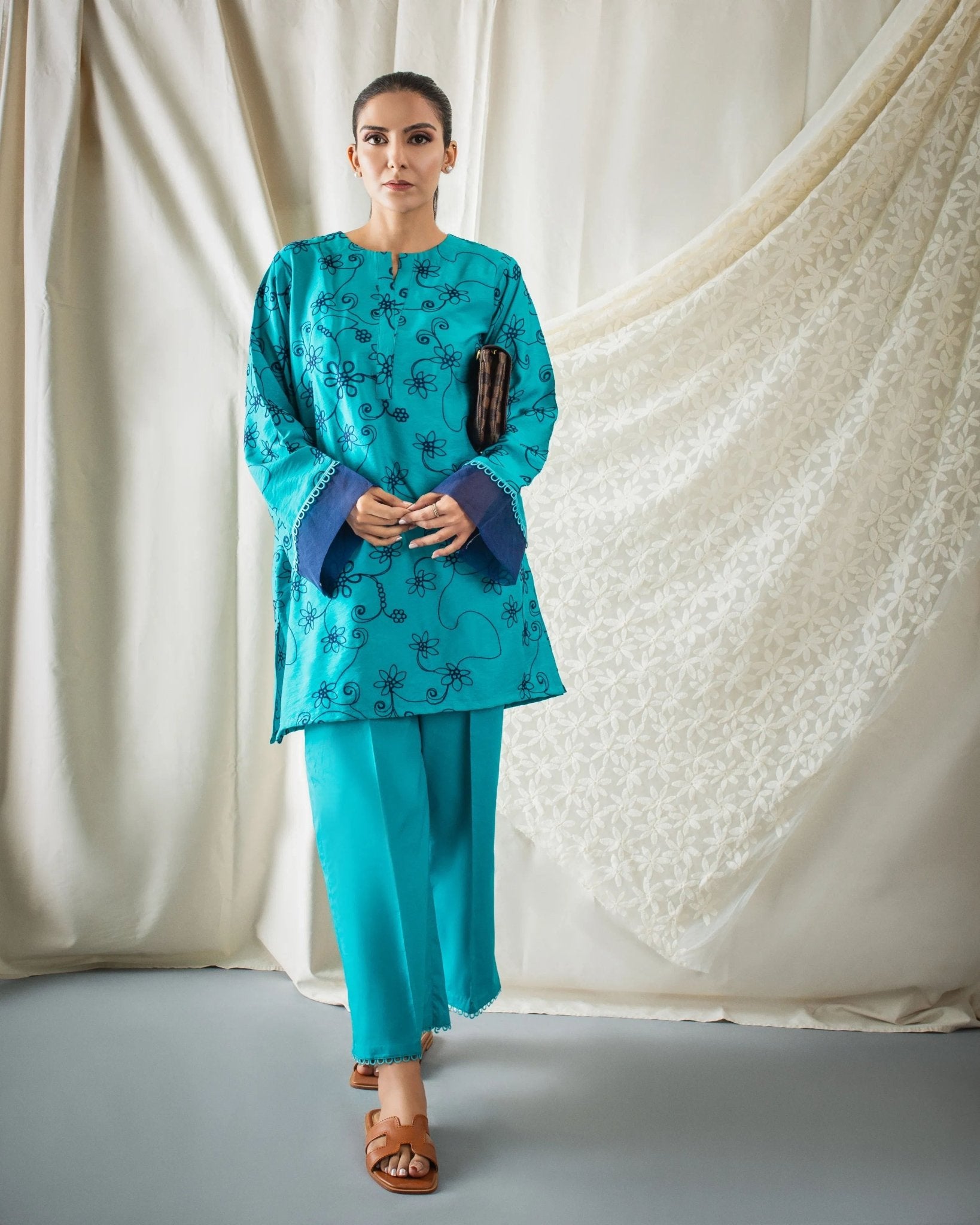 Raana - SaviiFashion.com