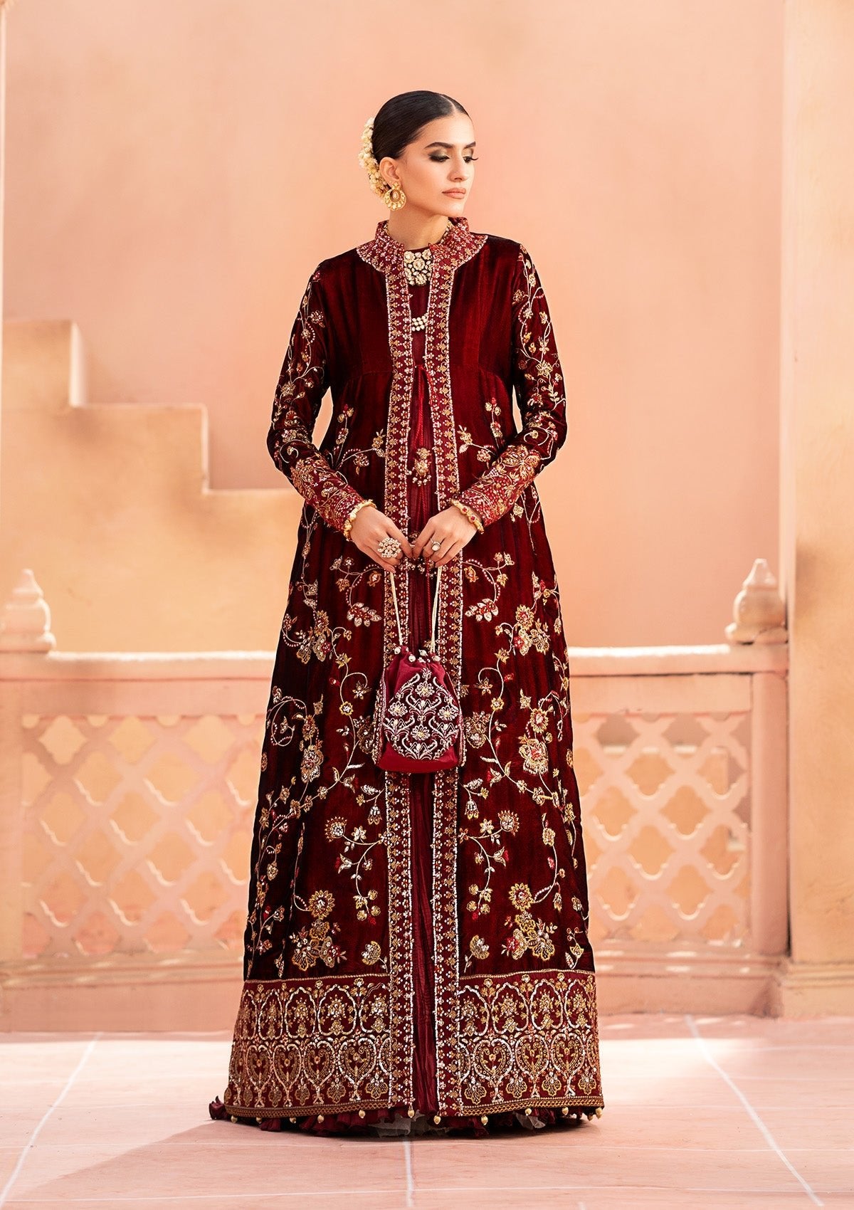Aik - ZARDOZI Velvet - LOOK 07 - SaviiFashion.com