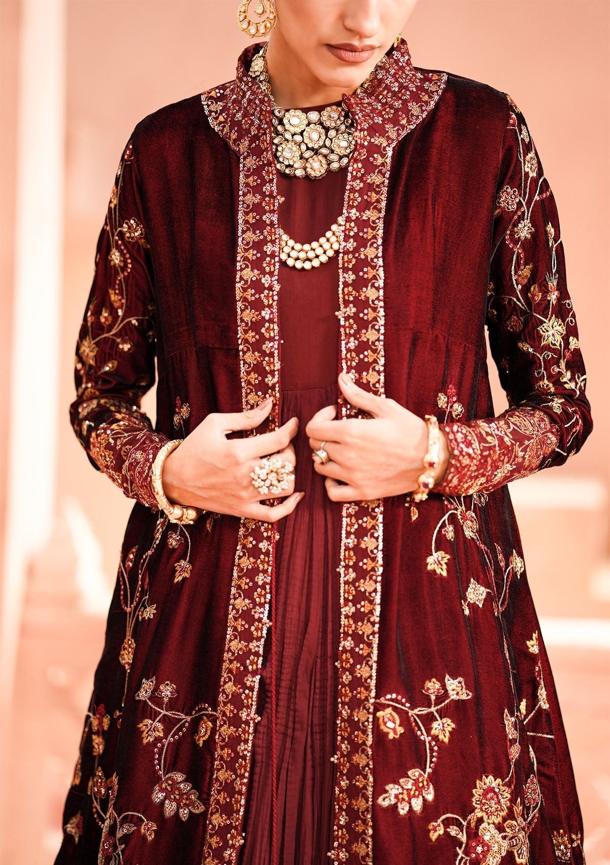 Aik - ZARDOZI Velvet - LOOK 07 - SaviiFashion.com